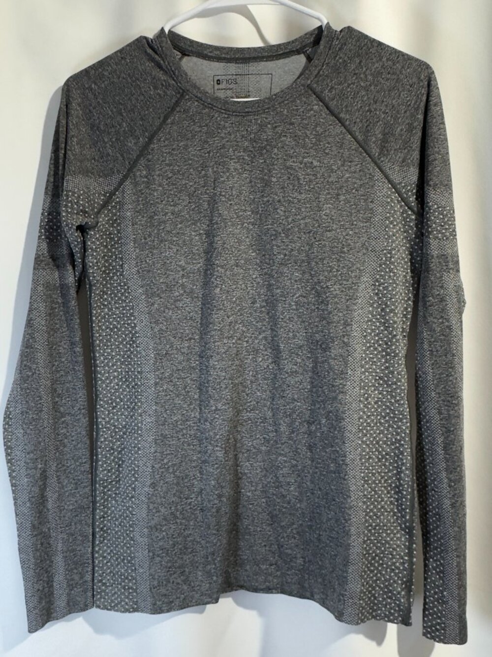 FIGS Salta Seamless Underscrub Top Womens Med Graphite Gray Long Sleeve T Shirt